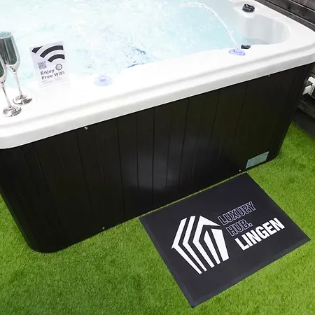 Luxuryhub *